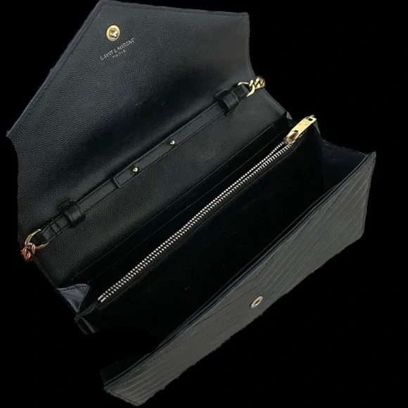 ๐ฅ YSL Envelope Crossbody Bag With Box and Dustbag EUC! - Picture 7 of 10